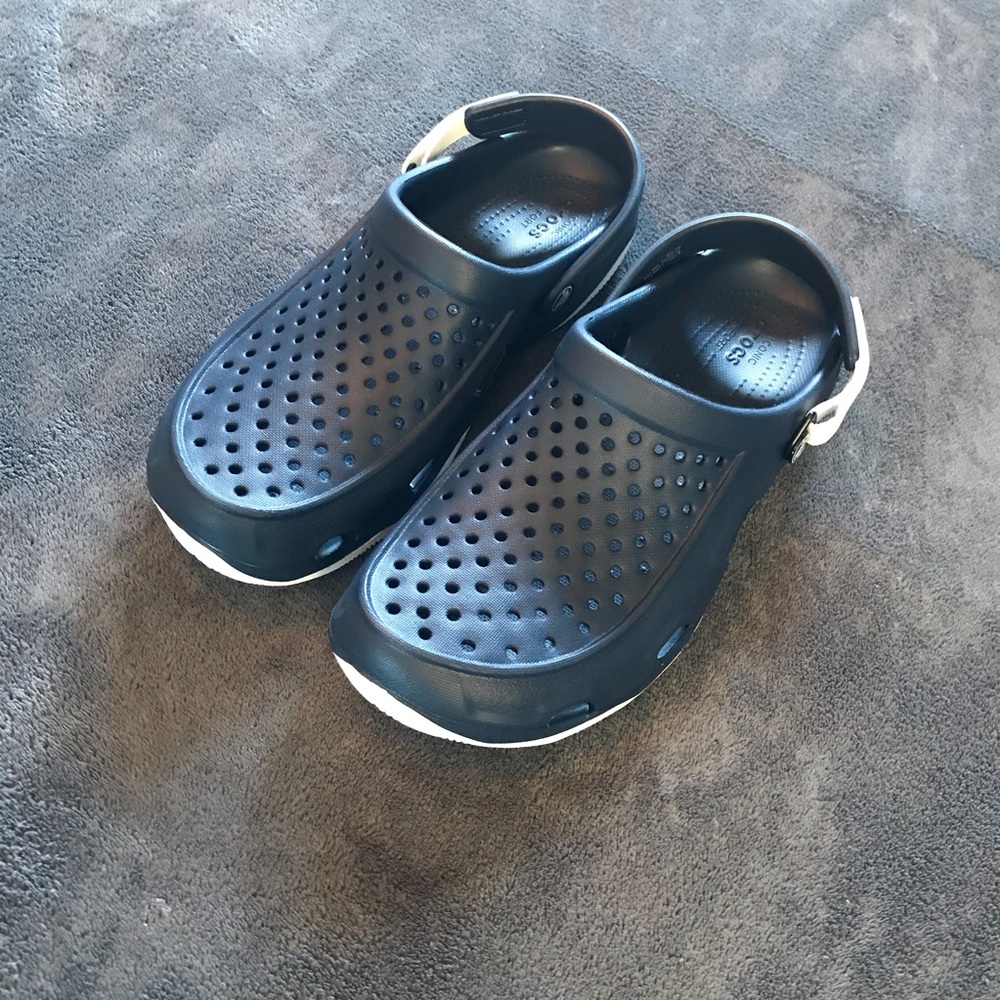🔵⚪️Crocs For Men⚪️🔵